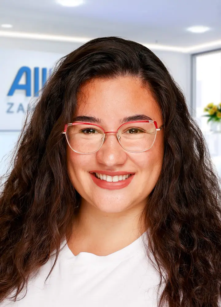 Portrait Zahnärztin Stjepana Jelonjic (AllDent Wiesbaden)
